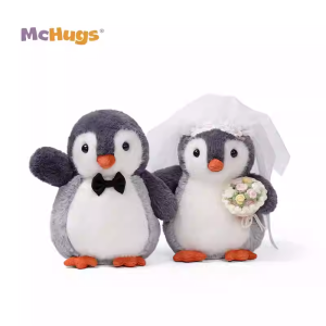 mchugs penguin couple 18cm